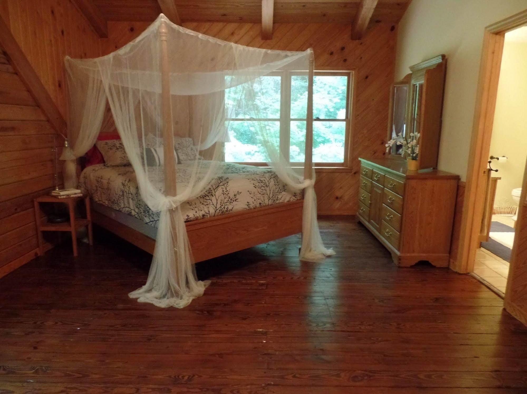 Creekside Paradise Bed And Breakfast Robbinsville Eksteriør billede